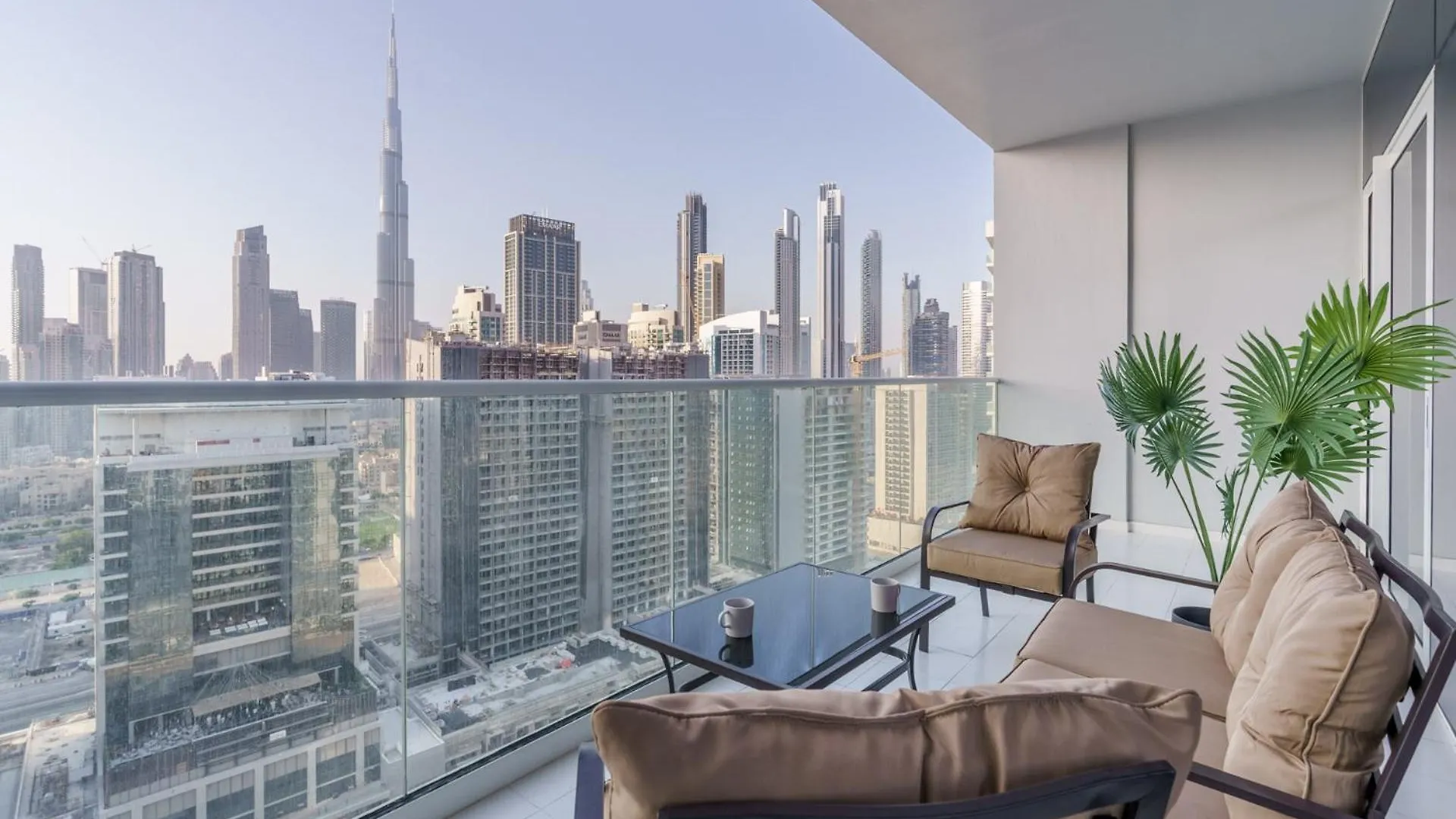 Deluxeliving At Vera Tower - Full Burj Khalifa View - Brand New Luxury Apartment Dubai United Arab Emirates