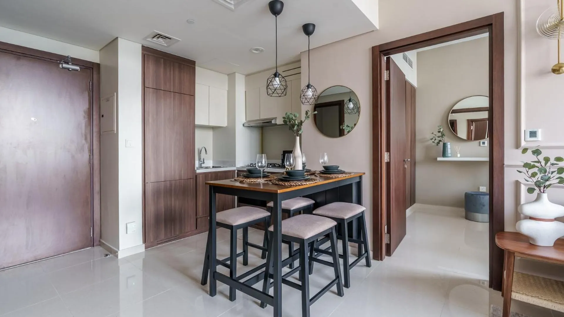 Deluxeliving At Vera Tower - Full Burj Khalifa View - Brand New Luxury Apartment Dubai